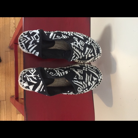 Shoes - Picture 2 of 2